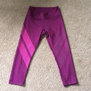 Strong by Zumba cropped leggings